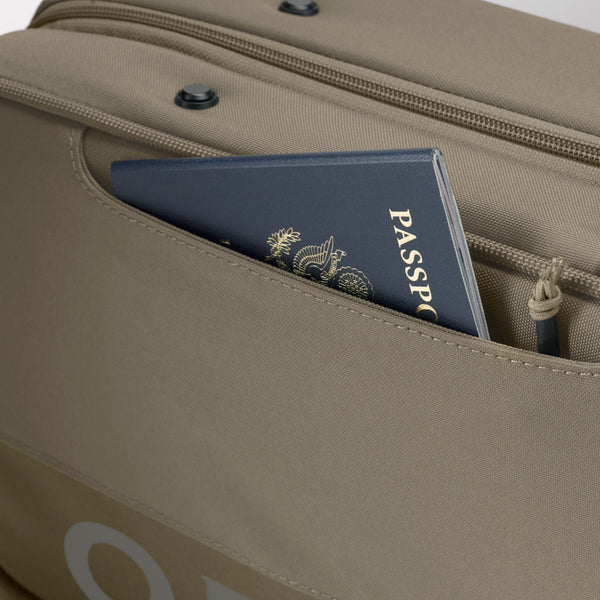 Detail of pocket Orvis pack