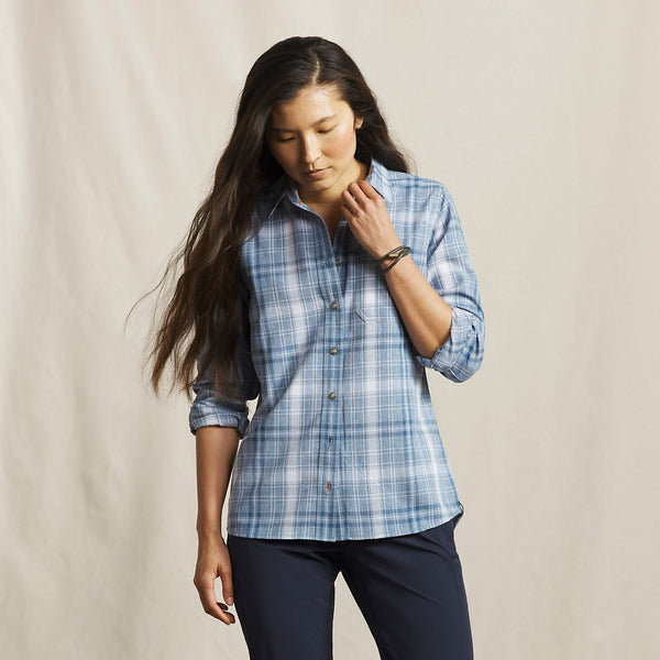 Women's Long-Sleeved Tech Chambray Work Shirt