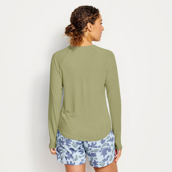 Women's DriCast™ Long-Sleeved Crew