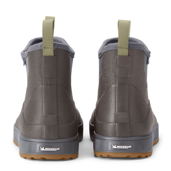 backside of Orvis wading boots