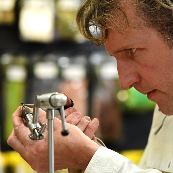 Orvis Fly-Tying School