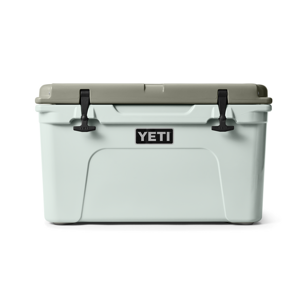 Yeti Studio Hard Cooler Roadie Ridgeline on white background